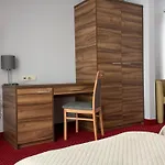 Hotel Luzino فندق