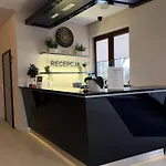 Hotel Luzino فندق