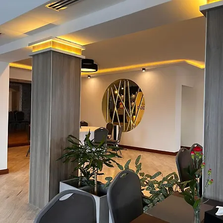 Hotel Luzino Отель 2*