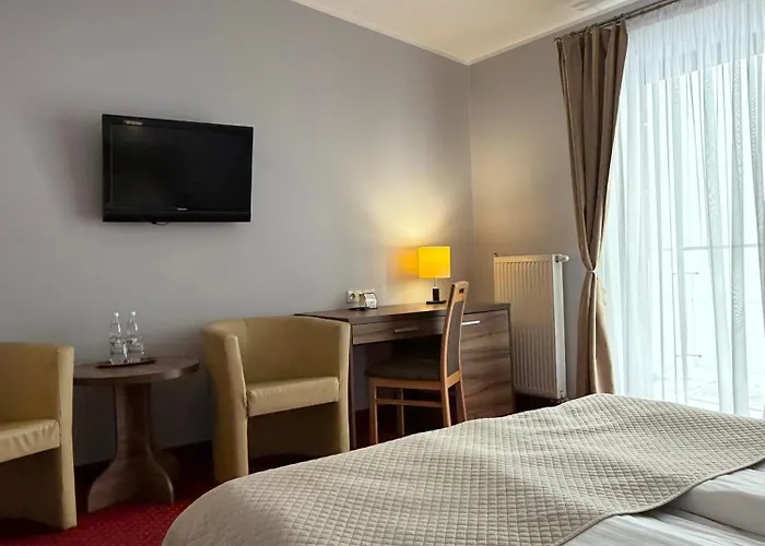 Hotel Luzino Отель 2*