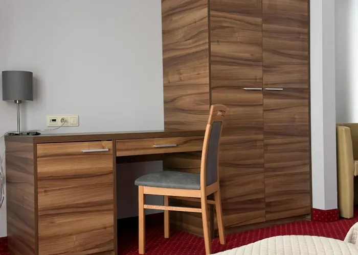 Hotel Luzino Отель