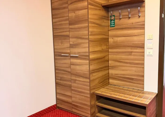 Hotel Luzino 2*